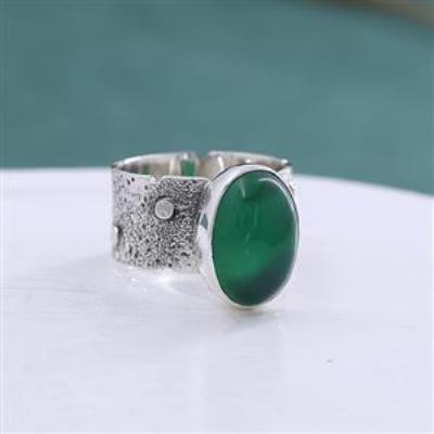 925 Sterling Silver Green Onyx Oval Shape Textured Band Men's Ring US 6  | Akrati Jewels Inc