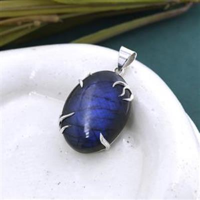 925 Sterling Silver Blue Flash labradorite Boho Chunky Pendant for Women | Akrati Jewels Inc