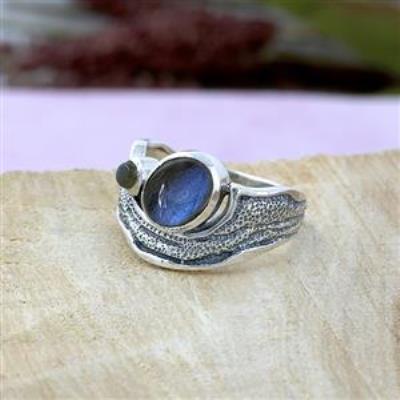 Unique 925 Sterling Silver Oval Shape Gemstone Wave Band Ring Jewelry Manufacturer | Akrati Jewels Inc