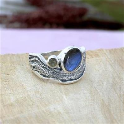 Unique 925 Sterling Silver Oval Shape Gemstone Wave Band Ring Jewelry Manufacturer | Akrati Jewels Inc