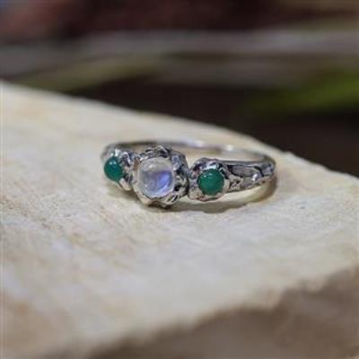 Buy 925 Sterling Silver Natural Moonstone & Green Onyx Women's Trilogy Ring Jewellery Supplier | Akrati Jewels Inc