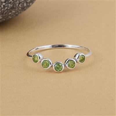 faceted natural peridot high quality 925 sterling silver dainty ring | Akrati Jewels Inc