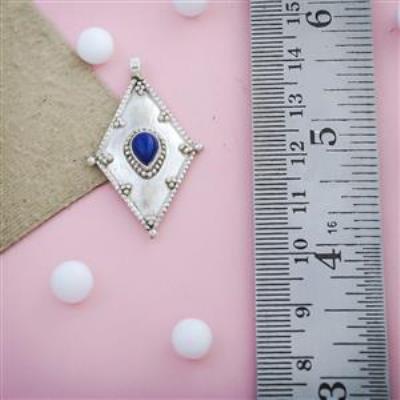 Kite Shape Sterling Silver Lapis Lazuli Pendant Online Gemstone Jewelery | Akrati Jewels Inc