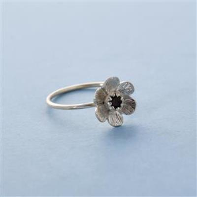 Flower Look Sterling Silver Black Onyx Ring | Akrati Jewels Inc