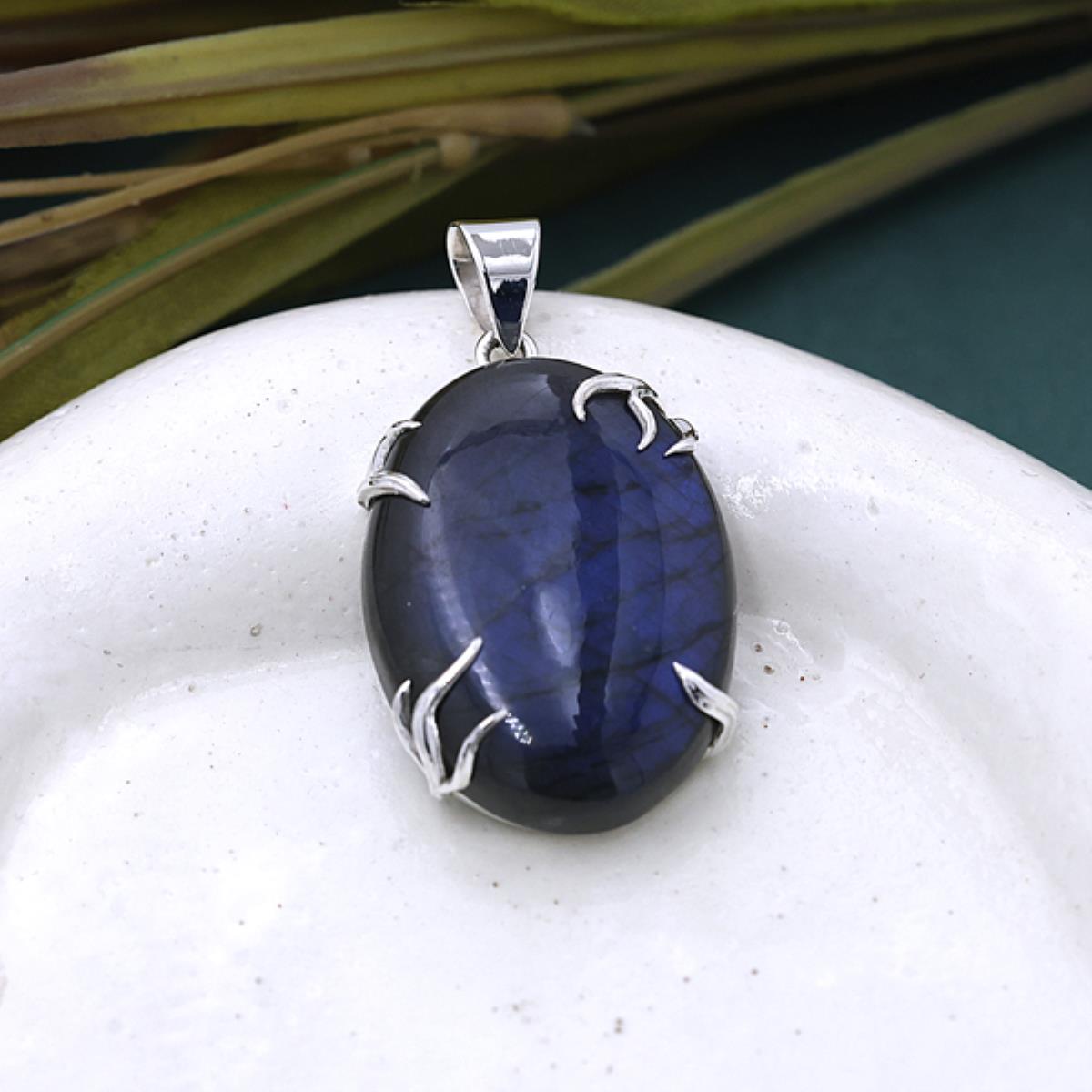 925 Sterling Silver Blue Flash labradorite Boho Chunky Pendant for Women | Akrati Jewels Inc
